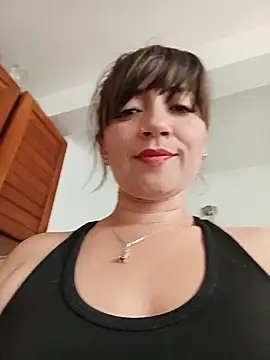 tata_sanz_ stripchat live cam model