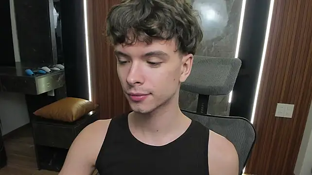 calvin_love_you stripchat live cam model