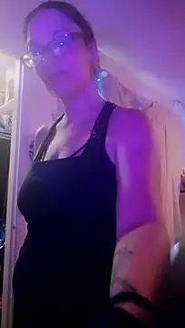 MamaB88 stripchat live cam model