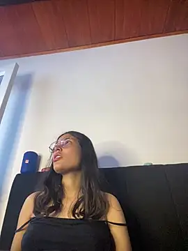 hotwife26 stripchat live cam model