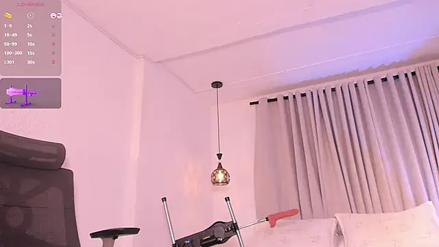 emily_roousee stripchat live cam model