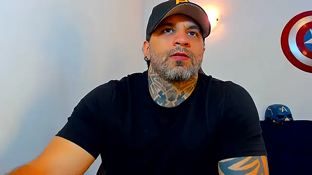 JoshRigby stripchat live cam model