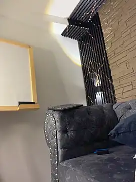 Lander_Cruz stripchat live cam model