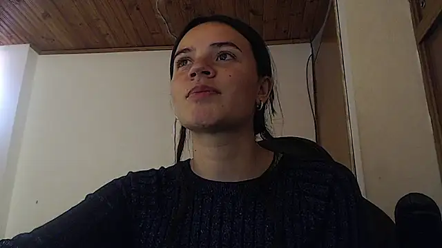 Shanel_Lozano stripchat live cam model
