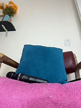 LilaRvsh stripchat live cam model