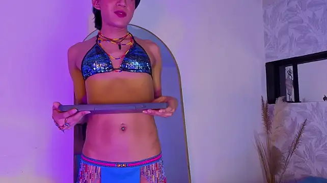july_quinzel stripchat live cam model
