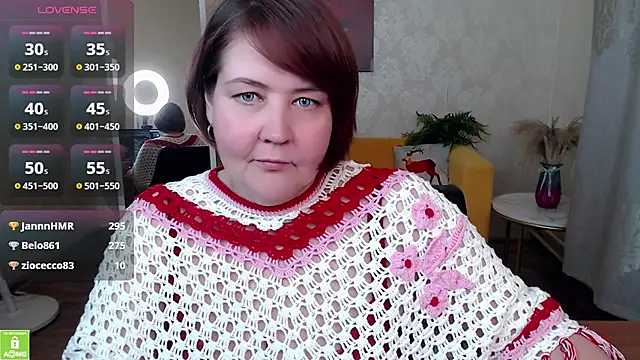QUEEN02030 stripchat live cam model