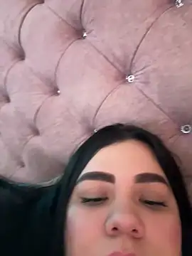laurenlaine stripchat live cam model