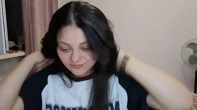 _Mikky_lil_ stripchat live cam model