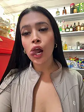 Sara_fun stripchat live cam model