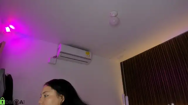 rebecaa_grey stripchat live cam model
