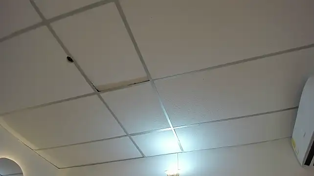 Coralhtx stripchat live cam model