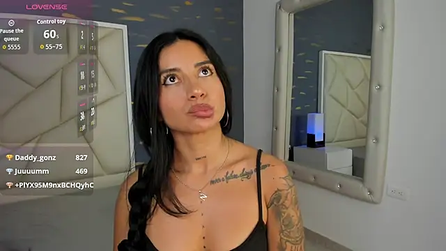 NathCinema stripchat live cam model