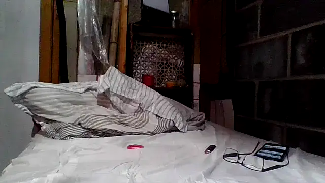 RIVEN_VEILREND stripchat live cam model
