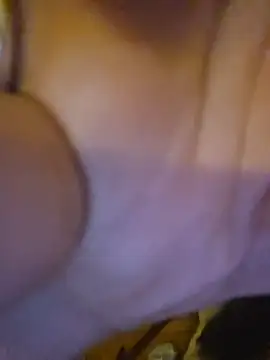 isac40 stripchat live cam model