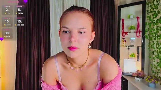 PollyHiller1 stripchat live cam model