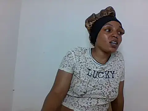 Sexy_habibah stripchat live cam model