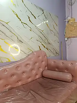 LunaDiaz999 stripchat live cam model