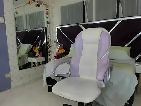 sofia_thomson_ stripchat live cam model