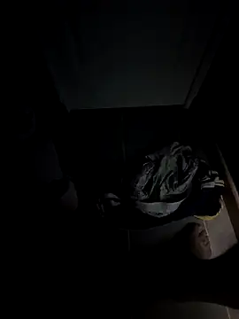 m-banshee stripchat live cam model