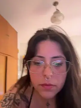 Mizztikaa stripchat live cam model