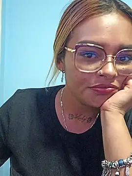 Hanna-Hott stripchat live cam model