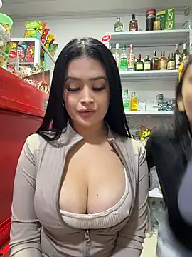Sara_fun stripchat live cam model