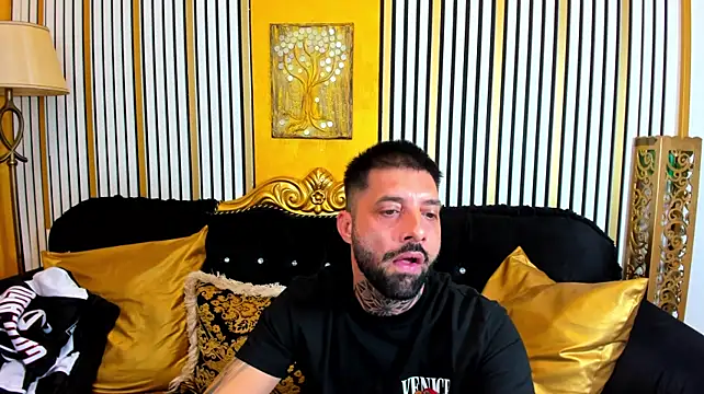TommyDum stripchat live cam model