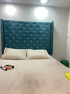 Alexxx_B2026 stripchat live cam model