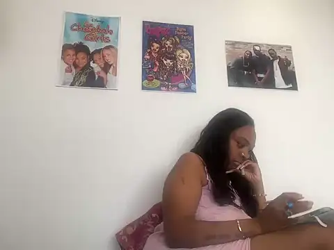 ChocolateCakeQueen stripchat live cam model
