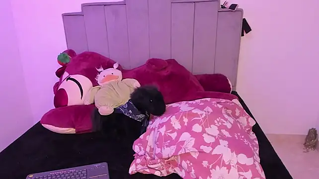 chloe_watson_ stripchat live cam model
