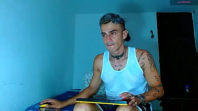 bray_hotboy777 stripchat live cam model