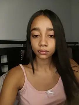 Zoe_Sweett18 stripchat live cam model