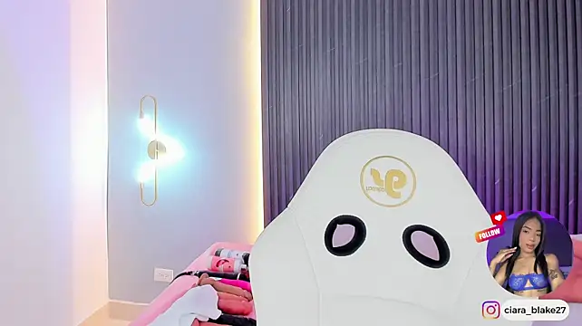 ciara_blake stripchat live cam model
