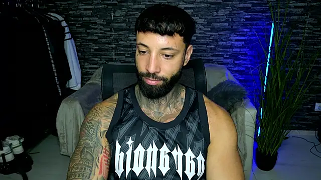 MasculineGuy99 stripchat live cam model