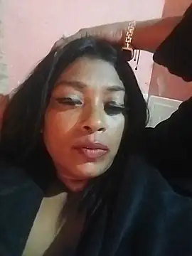 DOVE85 stripchat live cam model