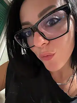 alibi_room stripchat live cam model