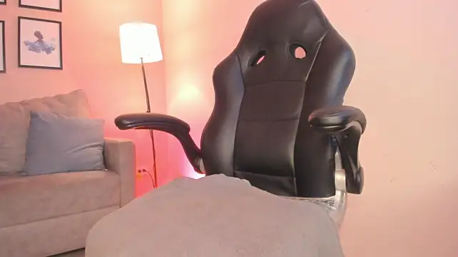 Scarlet_Big_boobs stripchat live cam model