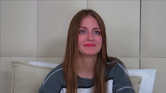 SofiaSarvains stripchat live cam model