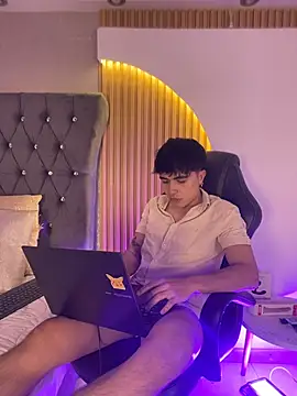 Tommy_Claks stripchat live cam model