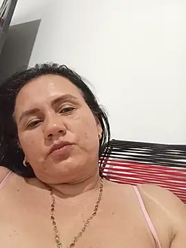 10luby stripchat live cam model