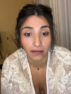 IsabellaGonzalez stripchat live cam model