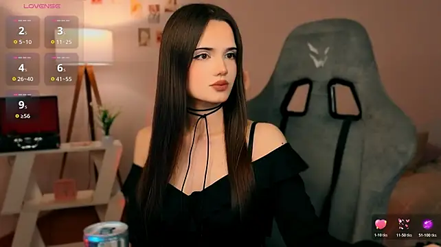 serenenov stripchat live cam model