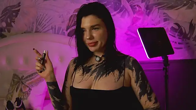 DarcyDarkness stripchat live cam model