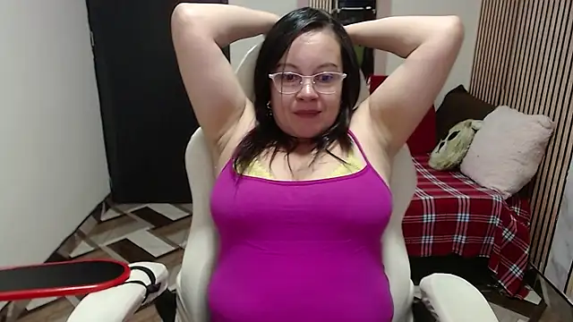 Sonialorens_ stripchat live cam model