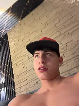 Lander_Cruz stripchat live cam model