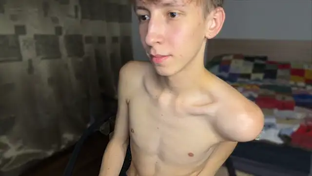 WillieSweetie stripchat live cam model