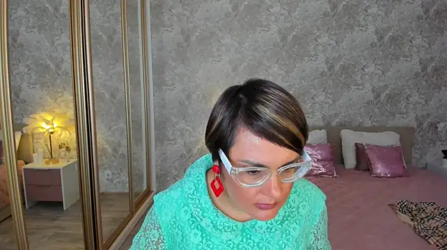 MayaNoire stripchat live cam model