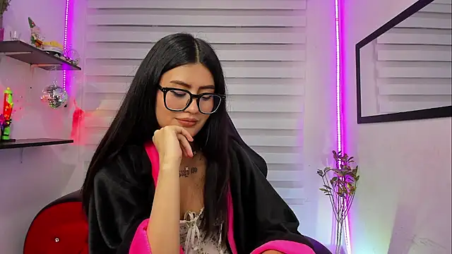 Isa_Bonny_ stripchat live cam model