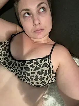 MrsRobinsonnn stripchat live cam model